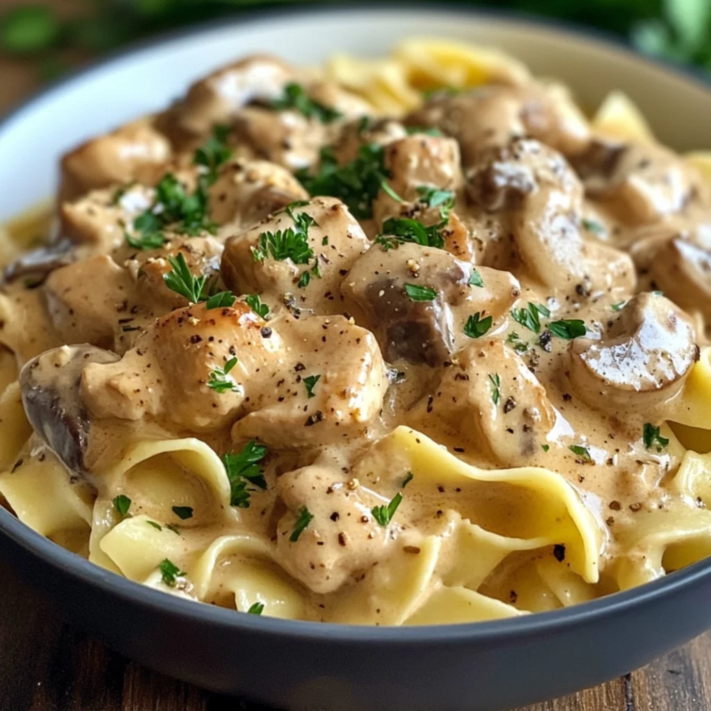 Cremiges Hähnchen Stroganoff